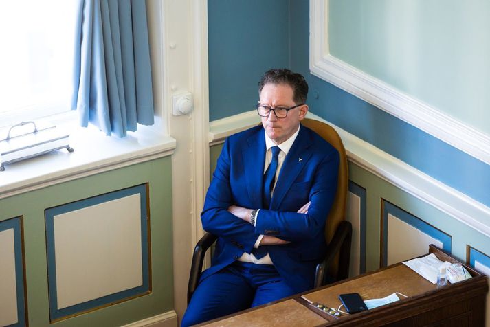 Haft er eftir Kristjáni Þór Júlíussyni að það sé ekki neitt launungamál að þrettán prósenta lækkun aflamarks þorks séu vonbrigði.