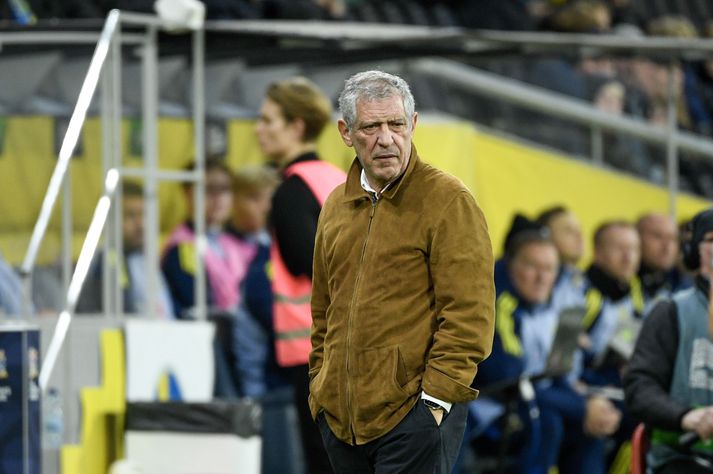 Fernando Santos hefur lokið störfum fyrir aserska knattspyrnusambandið.