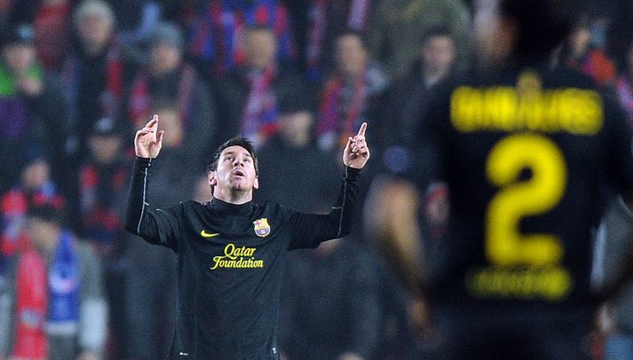 Lionel Messi fagnar í kvöld.