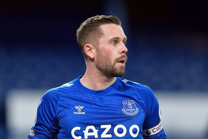 Gylfi hefur verið með fyrirliðabandið í síðustu þremur leikjum Everton.