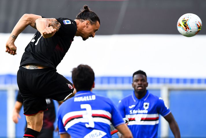 Hinn 38 ára gamli Zlatan stökk manna hæst er Milan valtaði yfir Sampdoria í ítölsku úrvalsdeildinni í gærkvöld.
