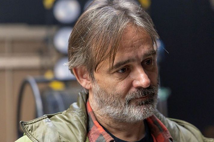 Baltasar Kormákur er einn leikstjóra og framleiðanda þáttanna. Hann segir málið leiðinlegt enda hafi þjálfararnir haft allra bestu meðmæli.