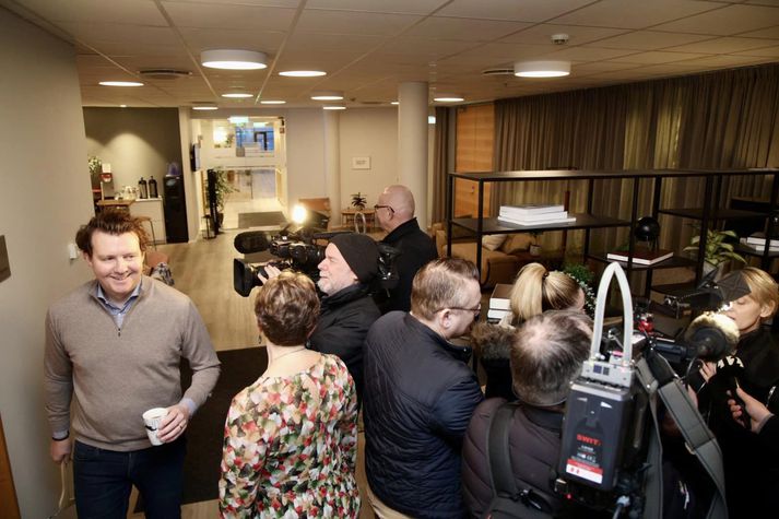 Sólveig Anna Jónsdóttir, formaður Eflingar, nýtti tækifærið og skaut létt á Halldór Benjamín Þorbergsson, framkvæmdastjóra SA, þegar hann gekk framhjá henni þar sem Sólveig var í viðtölum við fréttamenn.