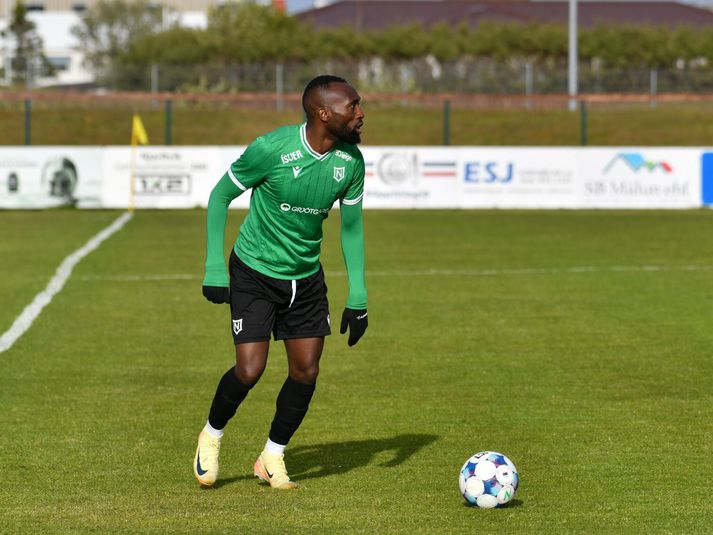Oumar Diouck varð fyrir aðkasti stuðningsmanna Þróttar eftir leik í Laugardalnum í fyrrakvöld.