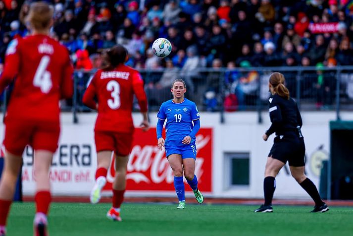 Sædís Rún Heiðarsdóttir stóð vaktina í vinstri bakverðinum vel í kvöld.