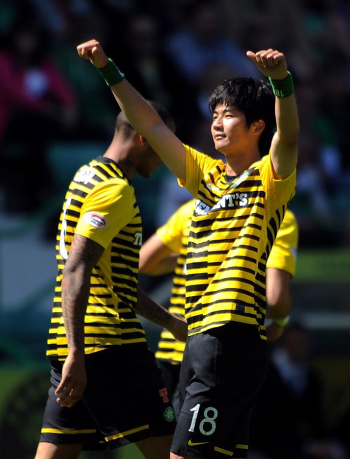 Ki Sung-yueng fagnar marki sínu í dag.