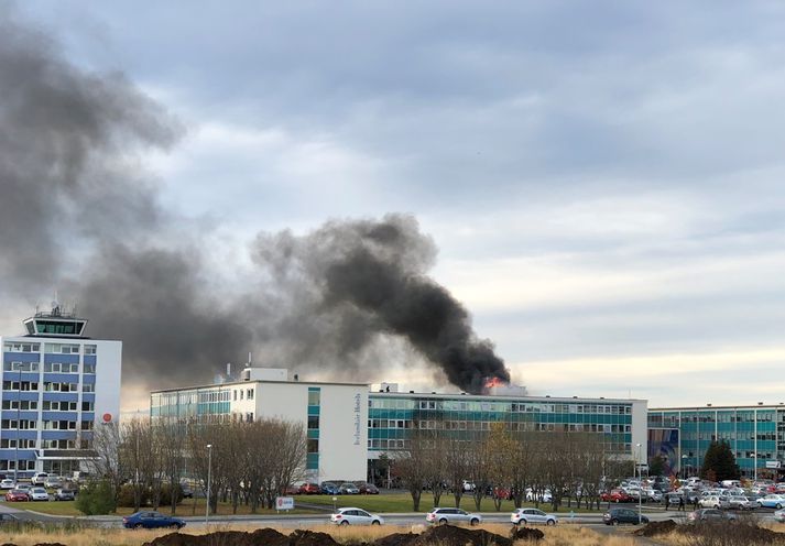 Allar stöðvar slökkviliðs höfuðborgarsvæðisins voru kallaðar á vettvang.