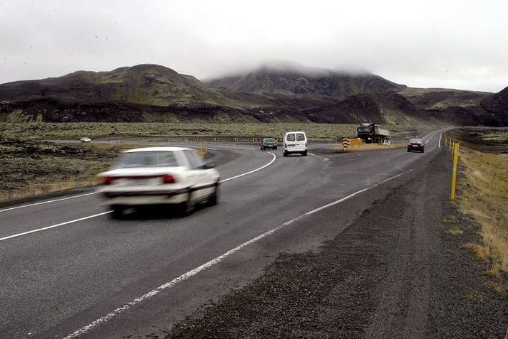 Á þjóðveginum Áætlað er að um 70 prósent umferðar á landinu sé á þjóðvegum.