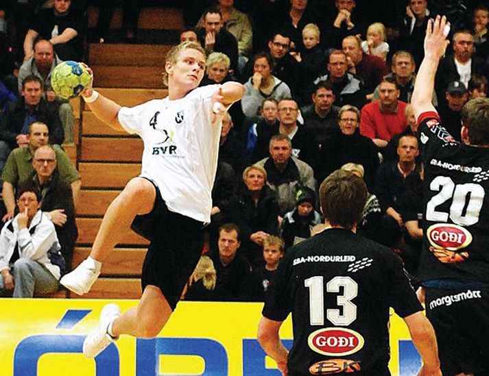 Aron Pálmarsson í leik með FH tímabilið 2008-09.