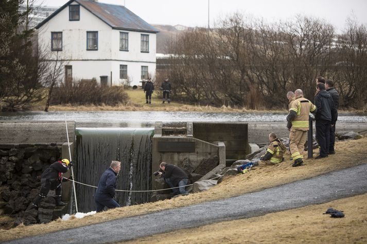 Þeir sem komu að björguninni í gær höfðu á orði hversu erfiðar aðstæður voru á slysstað.