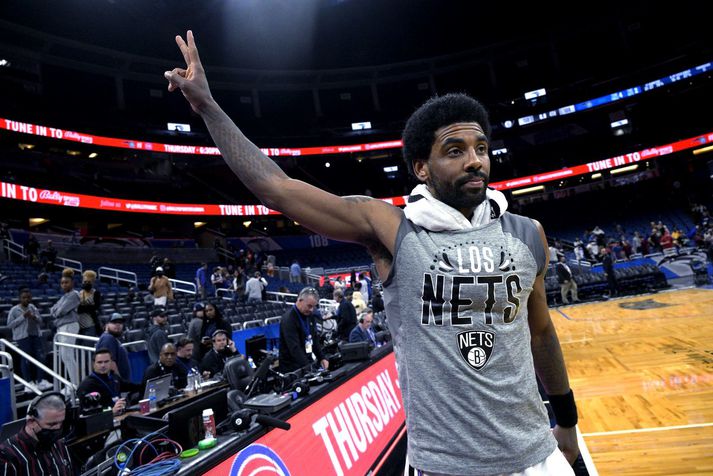 Kyrie Irving sést hér eftir stórkostlegan leik sinn á Flórída í nótt.