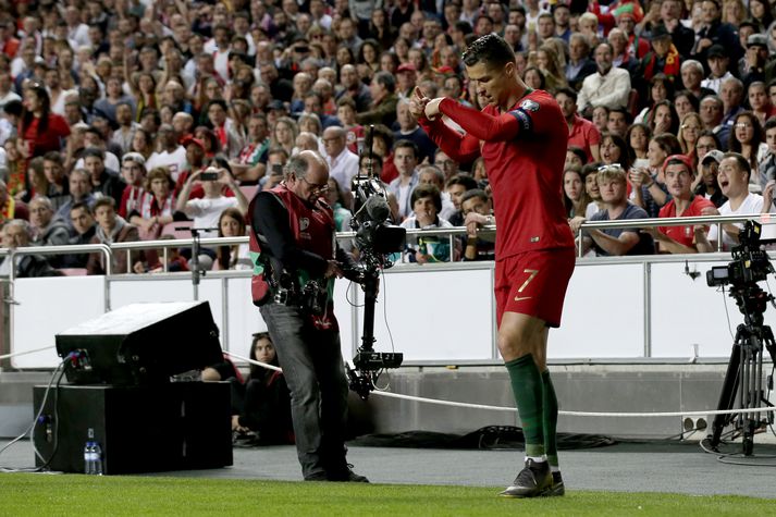 Ronaldo fór af velli í kvöld.