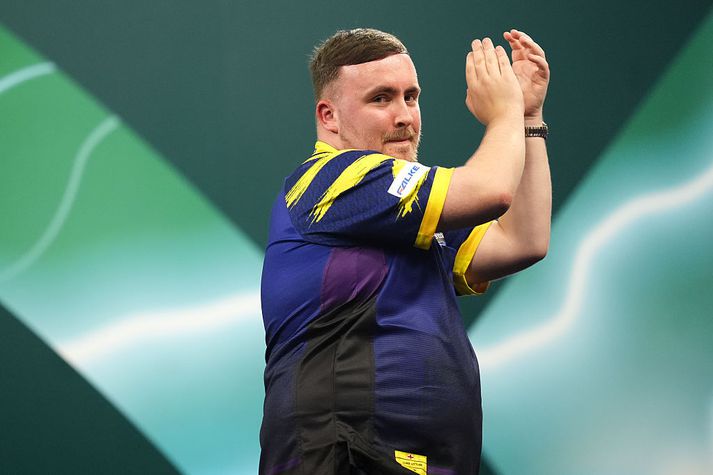 Luke Littler fær nú góða pásu áður en byrjað verður að spila örar nær jólum.