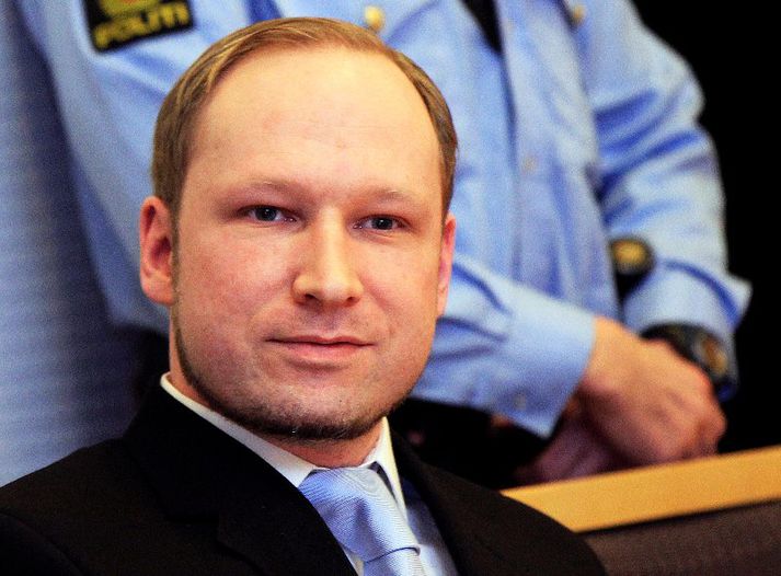 Breivik segir dvölina í norskum fangelsum vera eins og helvíti.