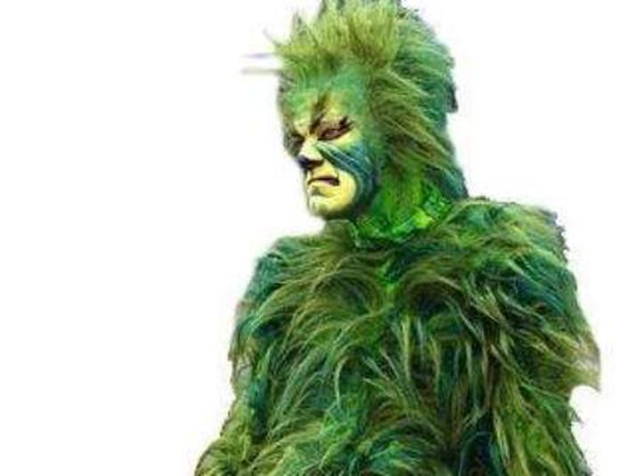 <B>Ben Stiller</B>, <B>Gwen Stefani</B> og Gavin Rossdale eru meðal þeirra sem hafa séð sýningu Stefáns Karls, The Grinch, í Pantages Theater. Sjálf Angelina Jolie og Brad Pitt hafa boðað komu sína og svo bauð Stefán Tiger Woods að sjá leiksýninguna í beinni á latínskri sjónvarpsstöð.