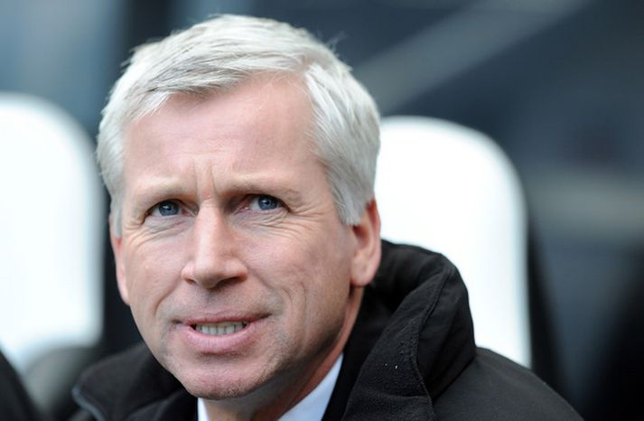 Alan Pardew er knattspyrnustjóri Newcastle.