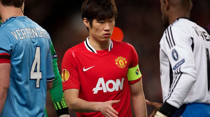 Park Ji-Sung bar fyrirliðabandið hjá Manchester United í Evróuleik á móti Ajax á dögunum.
