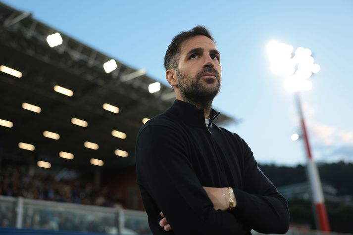 Cesc Fabregas er staddur í Lundúnum eins og er, að íhuga framtíð sína. 