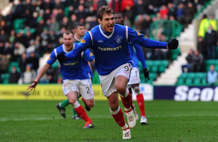 Jelavic að fagna einu marka sinna fyrir Rangers.
