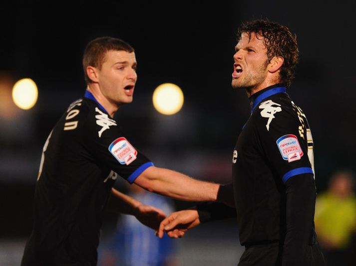 Hermann Hreiðarsson, til hægri, í leik með Portsmouth.