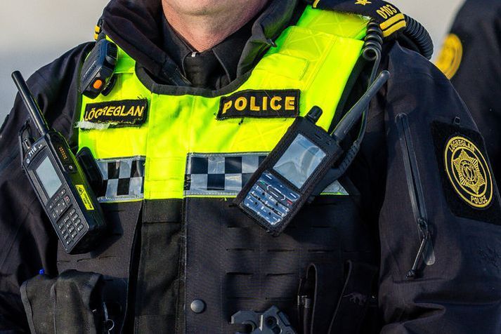 Afskipti voru höfð af ungum stúlkum sem voru í miðbæ Reykjavíkur eftir miðnætti.