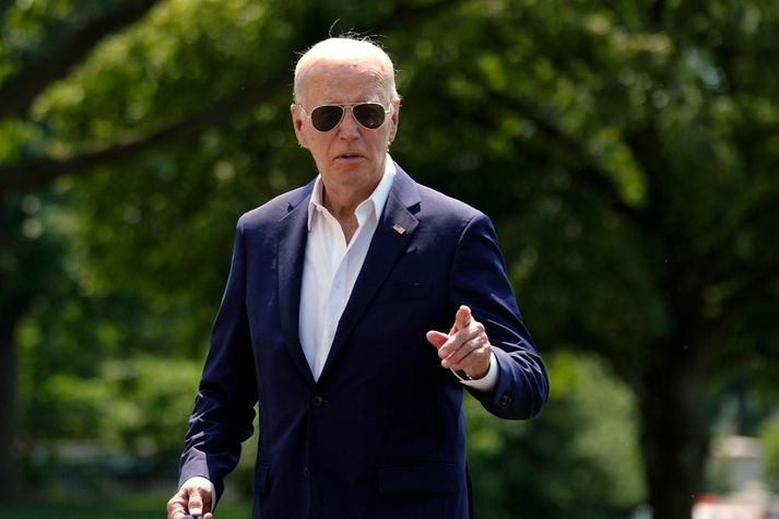 Biden hefur ekki viljað hrófla við Hæstarétti Bandaríkjanna þrátt fyrir óánægju flokkssystkina sinna. Nú telur hann réttinn hafa gengið of langt og traust almennings á honum sé stefnt í hættu.