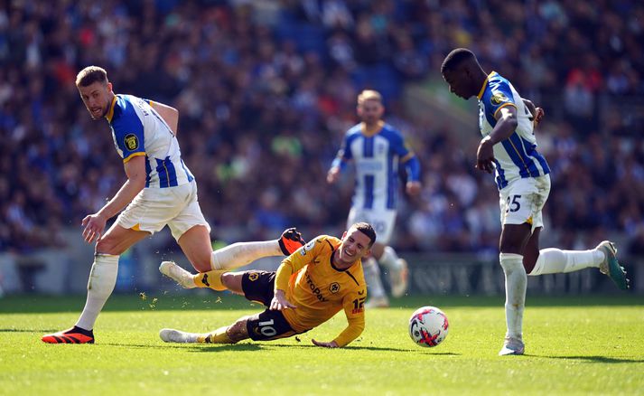 Brighton lék sér að Úlfunum.