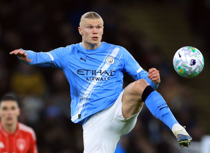 Erling Haaland er markahæstur í ensku úrvalsdeildinni með 22 mörk.