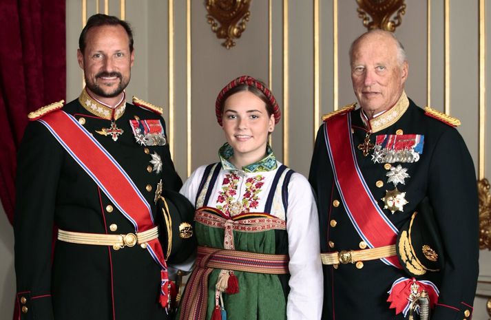 Hákon áttundi, Ingiríður Alexandra og Haraldur fimmti saman árið 2019.