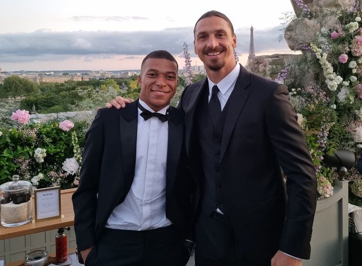 Zlatan og Mbappé skömmu eftir að Svínn gaf Frakkanum unga mikilvæg ráð varðandi framtíðina.