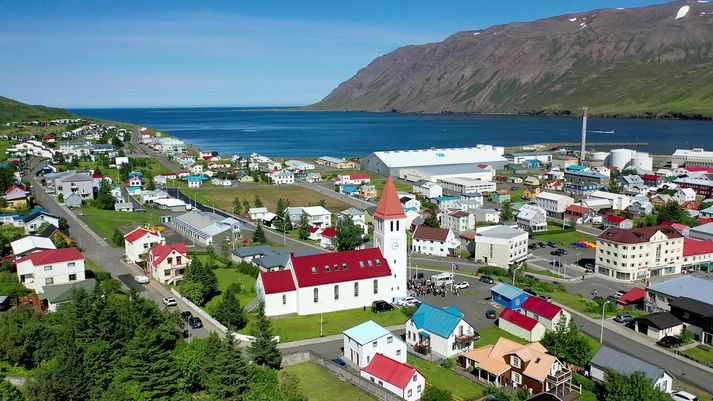 Erla hefur búið á Siglufirði í rúm fimmtíu ár og hefur upplifað marga jarðskjálfta á þeim tíma.