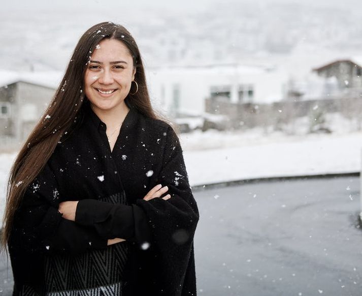 „Ég man eftir því að hafa gengið úti á götu og þá fóru krakkar að herma eftir öpum.“ segir Kristbjörg Eva Andersen Ramos. 