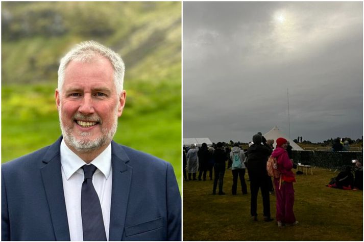 Kristinn Jónasson bæjarstjóri Snæfellsbæjar er í skýunum eftir almyrkvann í gær. Smá rifa myndaðist fyrir sól og tungl rétt áður en almyrkvi varðþ