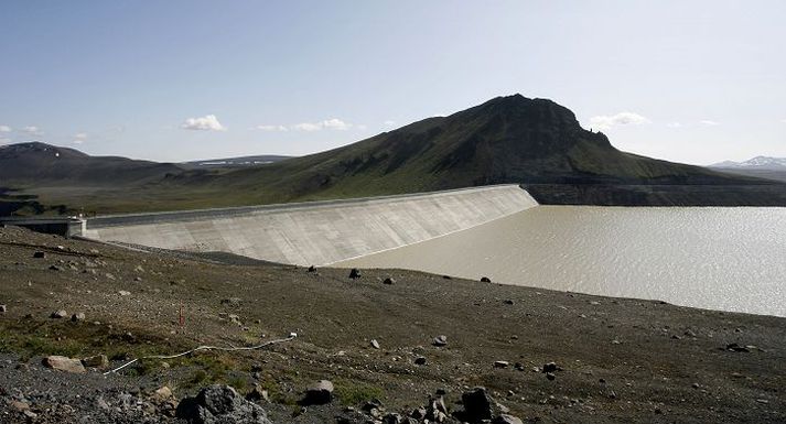 Hverfandi getur orðið mjög vatnsmikill en hann steypist hátt í 100 metra niður í Hafrahvammagljúfur.Fréttablaðið/Pjetur