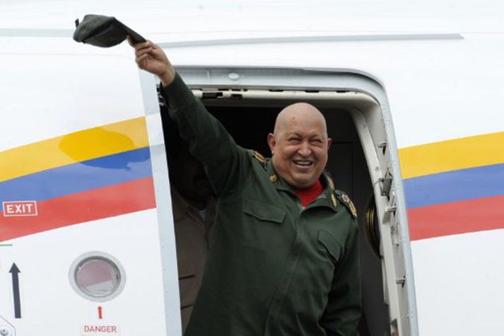 Hugo Chavez er kominn aftur heim frá Kúbu.