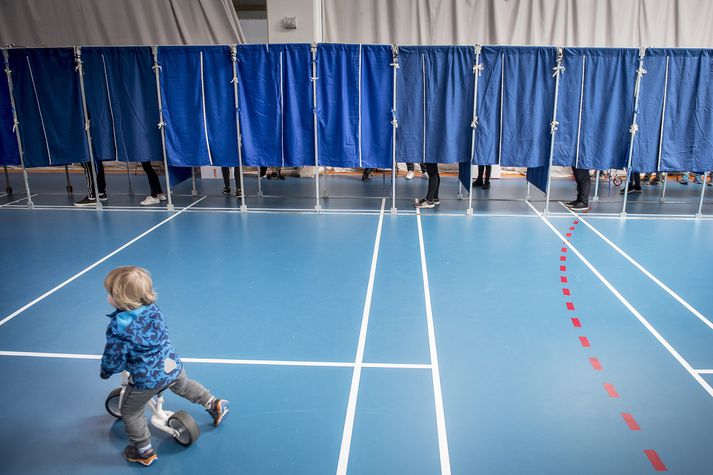 Kjörklefar í Evrópuþingskosningunum sem haldnar voru í síðustu viku. Danir kjósa aftur í dag, nú til þings.