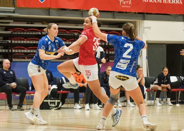 Lovísa Thompson raðaði inn mörkum fyrir Val í dag.