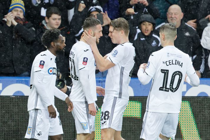 Swansea City mætir Birmingham City í ensku B-deildinni í dag.