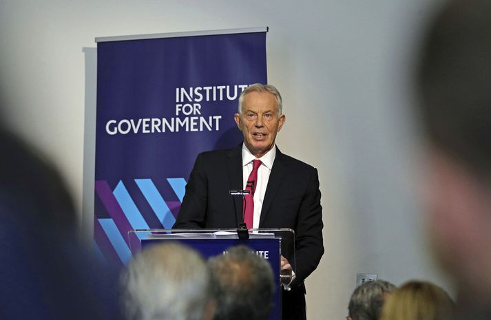 Tony Blair á blaðamannafundi í morgun.