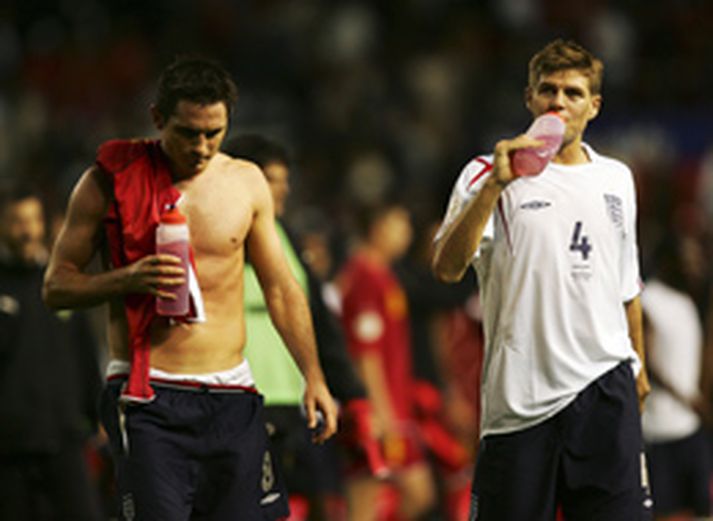 Steven Gerrard og Frank Lampard þykja of líkir leikmenn til að geta spilað í sama liði.