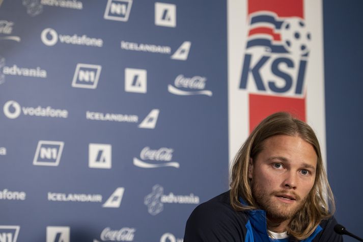 Landsliðsmaðurinn Birkir Bjarnason hefur nánast verið í stofufangelsi á Ítalíu síðustu vikur.