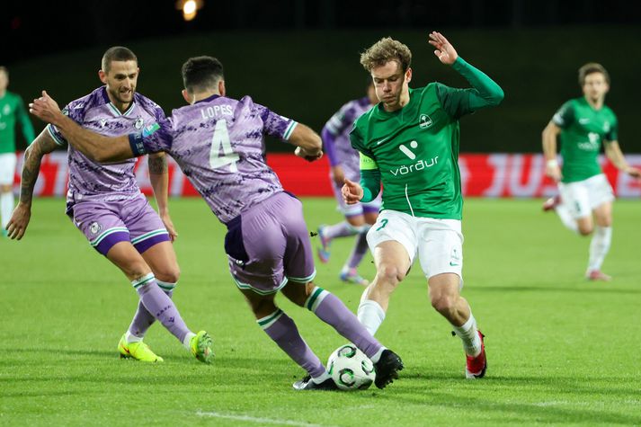 Höskuldur Gunnlaugsson gegn Shamrock Rovers í kvöld.