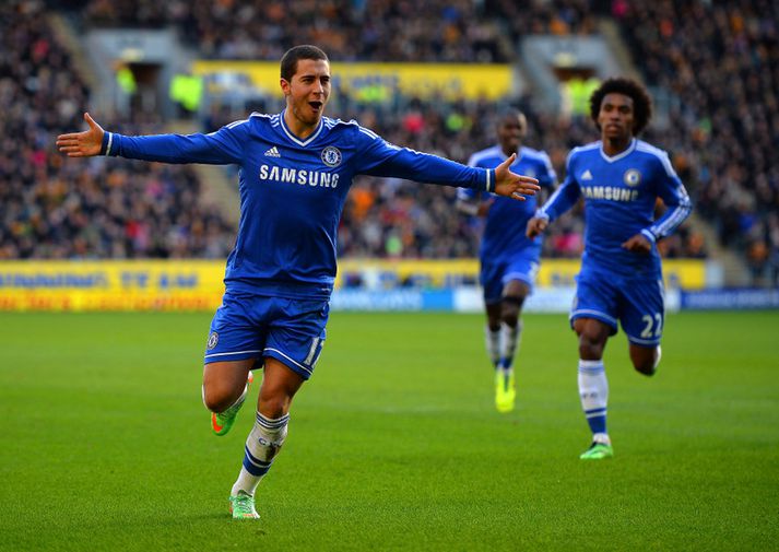 Hazard fagnar marki sínu í dag.