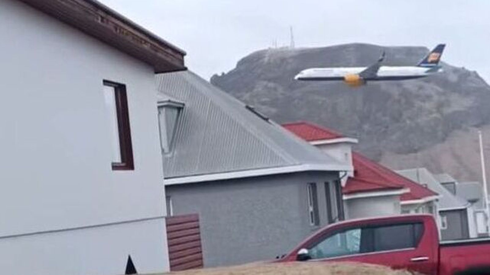 Aðstoðarflugmaðurinn gæti talist samábyrgur