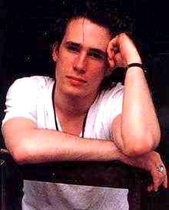 Jeff Buckley Ævi söngvarans verður gerð skil í kvikmynd. Ekki hefur verið ákveðið hver leikur hann.