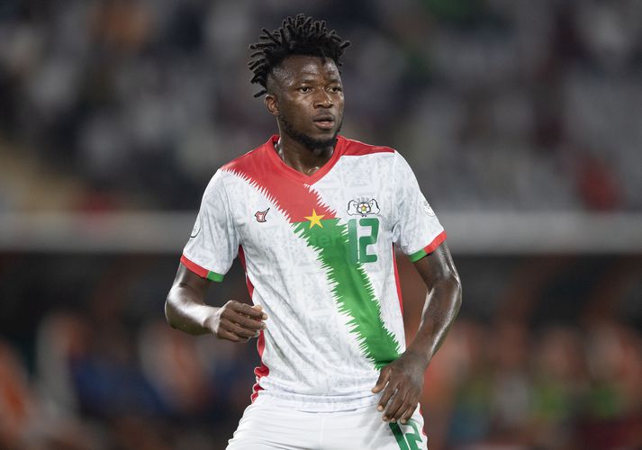 Tapsoba var hetjan á ótrúlegum lokamínútum.