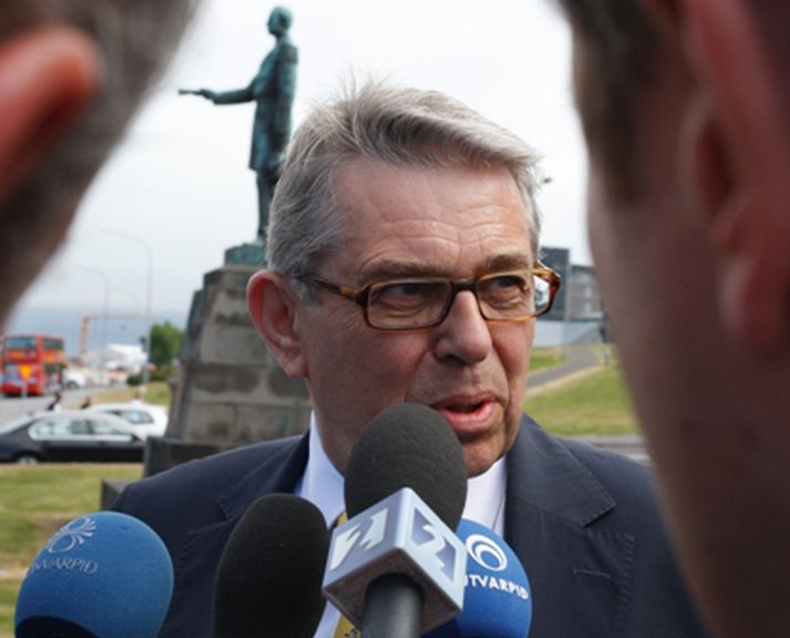 Björn Bjarnason, dómsmálaráðherra.