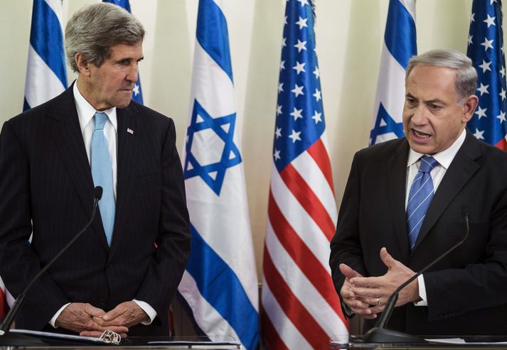 John Kerry og Benjamín Netanjahú á fundi í byrjun ársins.