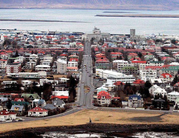 Meðal annars vildi leigusali hækka leigu ella skyldi leigjandi flytja út.