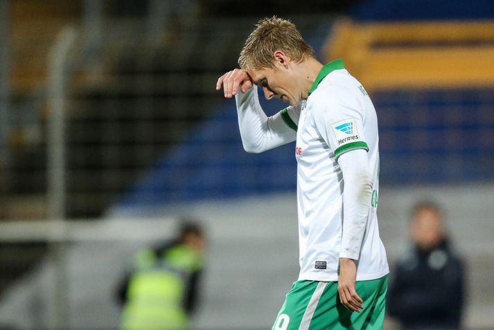 Það verður bið á því að Aron spili með Werder Bremen á nýjan leik.